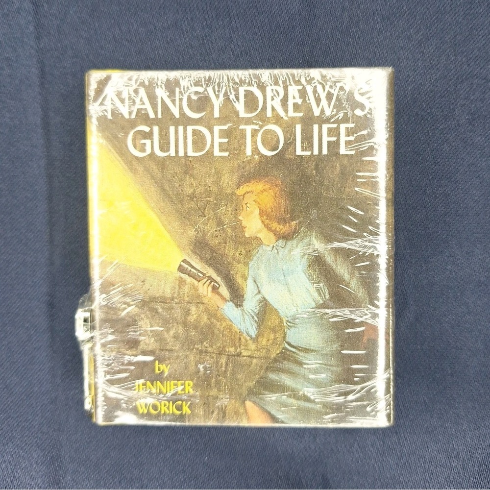 NOS Nancy Drew's Guide to Life by Jennifer Worick 2001 Miniature Hardback Sealed